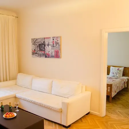 Apartment, Old Town, River View With Parking Διαμέρισμα